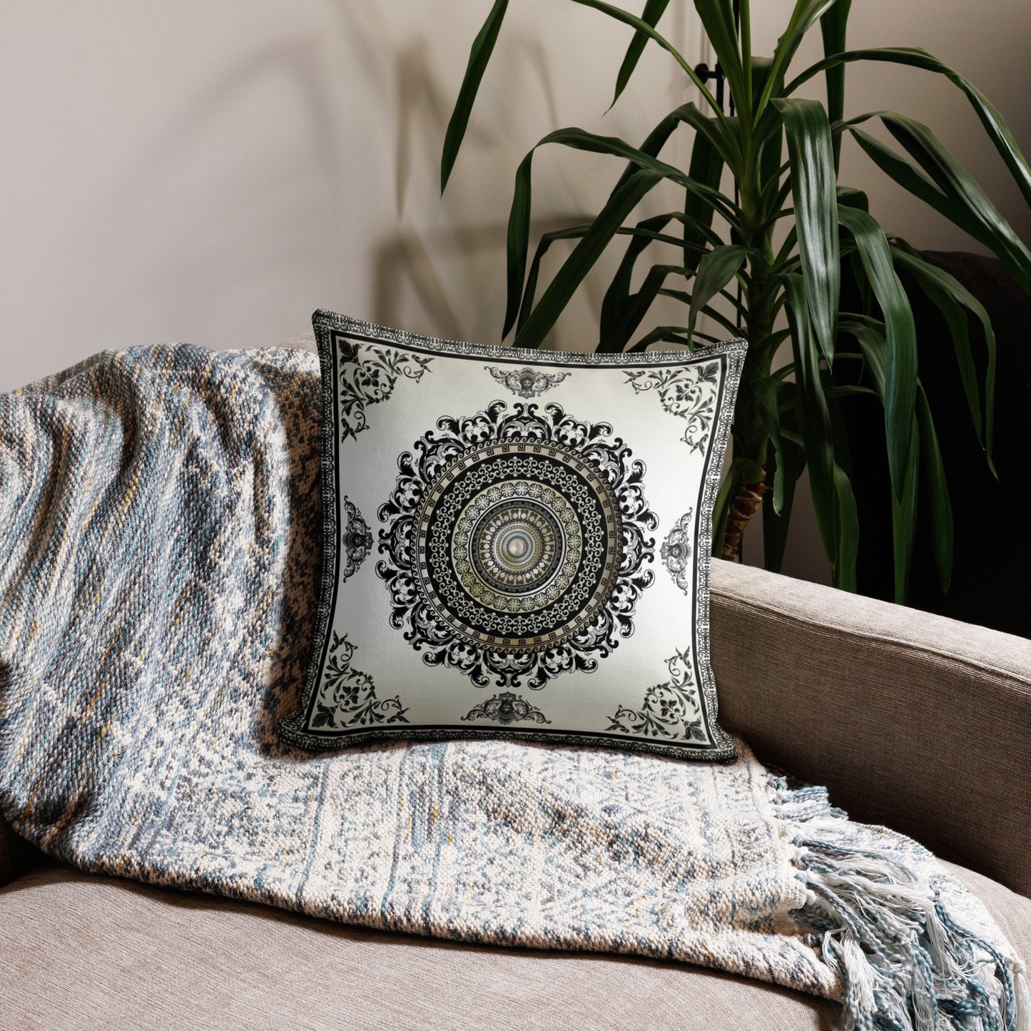 Greek Key Cream Black Premium Pillow